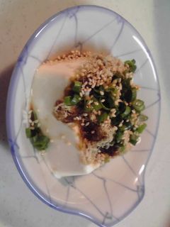 ごま黄身しょうゆの冷奴 ごまレシピ公式 ごま油のかどや製油