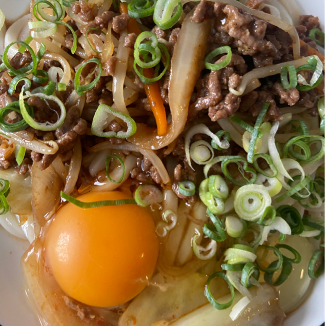 ピリ辛もち麦肉味噌の混ぜ麺レシピはくばく