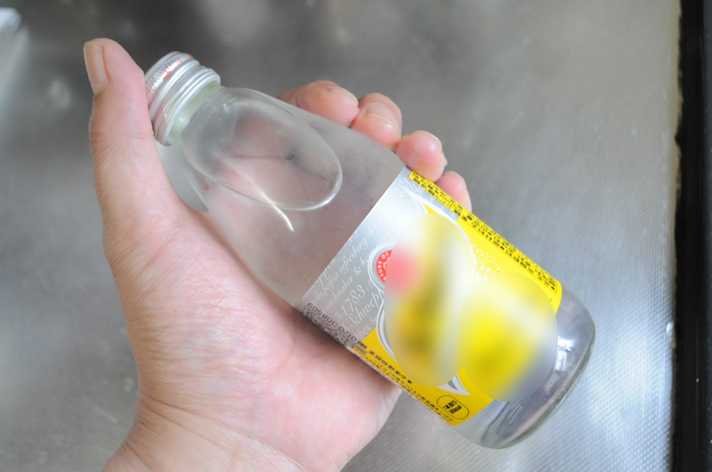 自由研究 ブラックライトで光るグミを作ろう!~栄養ドリンクの蛍光物質~