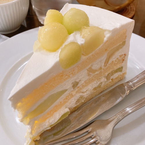 毎年恒例メロンケーキ♪』by りとるcats : ハーブス 栄本店HARBS - 久屋大通 ケーキ食べログ