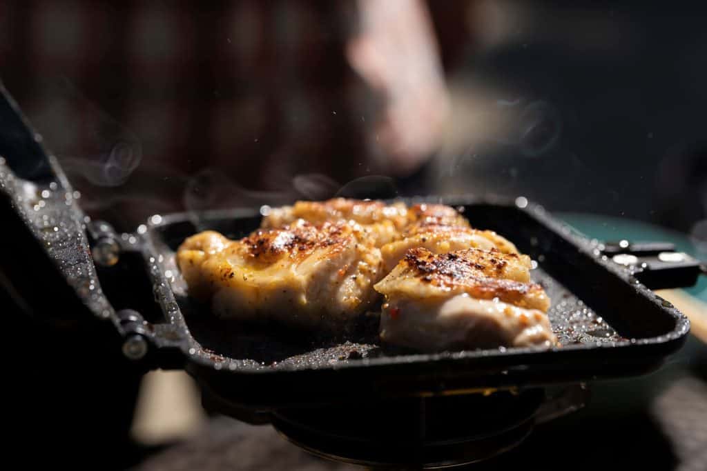 調理も後片付けも疲れ知らず! 料理したくない時の 時短キャンプ飯6選soto lover - ソトラバ~ソトラバならもっと外遊びに出かけたくなる! 情報満載のウェブメディアが新オープン!! ~