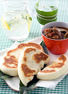 カレーが食べたくなる季節に手作りナンはいかがですか？🇮🇳 〜もちもちで香ばしいナン〜 ▽レシピや詳細はURLかプロフィールリンクからhttps:www.mamapan.jp recipe item 1446110 @mamapan1157tokuraママパン mamapan ナンプレミアム7 はるゆたか はるゆたか