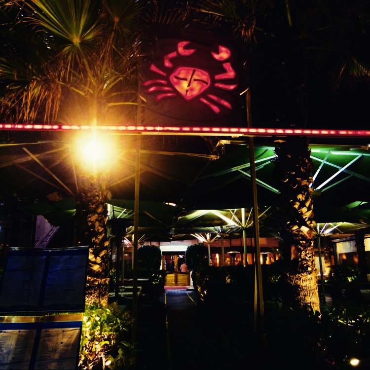 バルセロナ 海沿いのおすすめレストランでパエリア「El Cangrejo Loco」バルセロネータ・ビーチ『Travel & LiveAbroad』〜海外旅行&生活情報