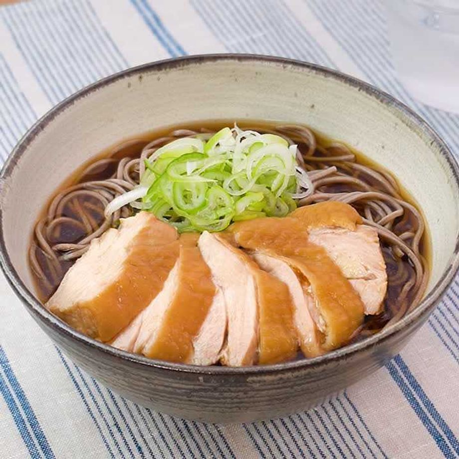 鶏肉と山菜のそば