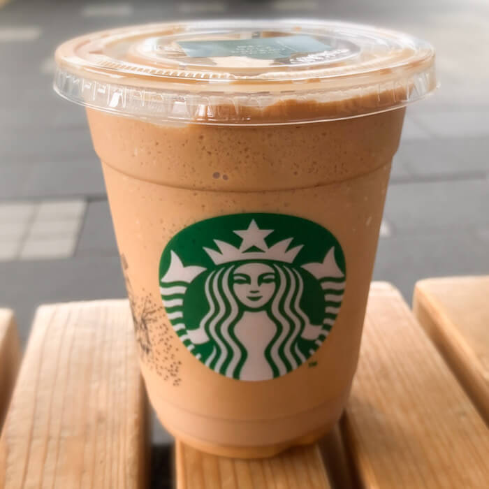 スタバの定番がカスタムで美味しく！ 現役店員オススメのフラペチーノとは!? - JJ