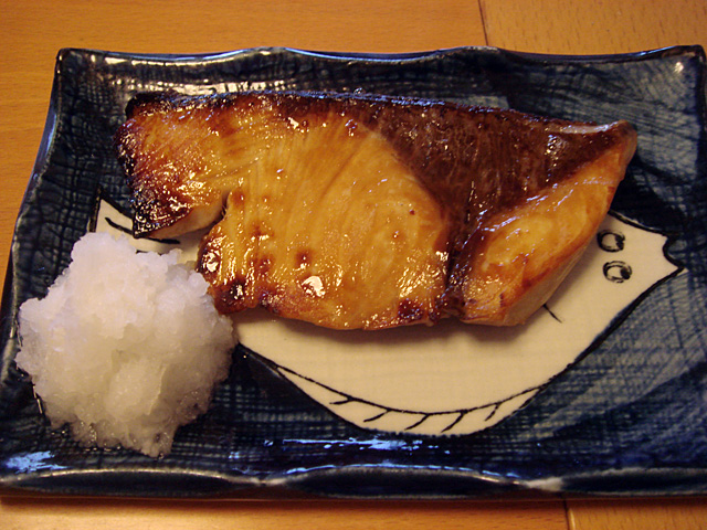 ブリの照り焼きのつくり方。めんつゆと水だけで簡単にプロの味！ 日本橋ゆかり