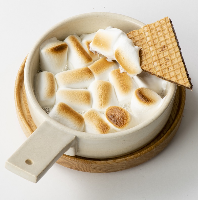 ウエハースの消費にスポンジ風