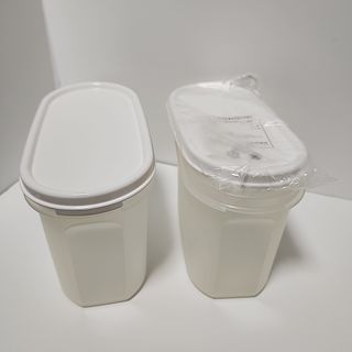 電子レンジでタッパーに入れた冷凍ご飯を解凍するの写真素材86458715- PIXTA