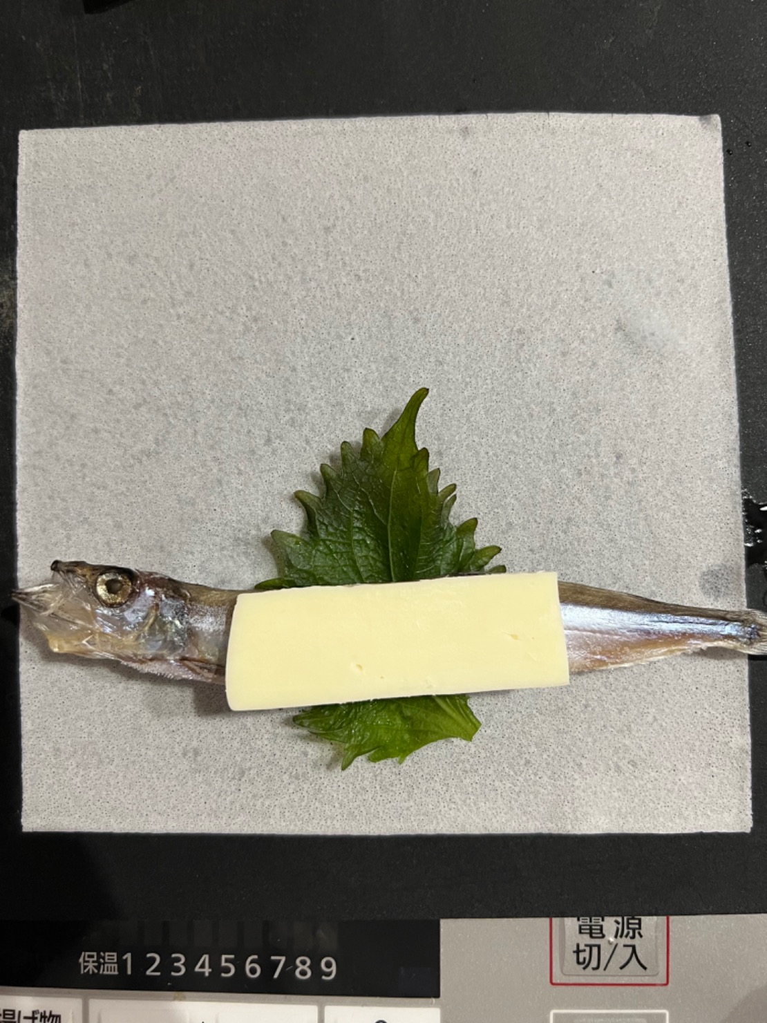 丸ごとししゃもと大葉の春巻き、おやつソーセージとチーズの春巻きだいどこログ 生協パルシステムのレシピサイト