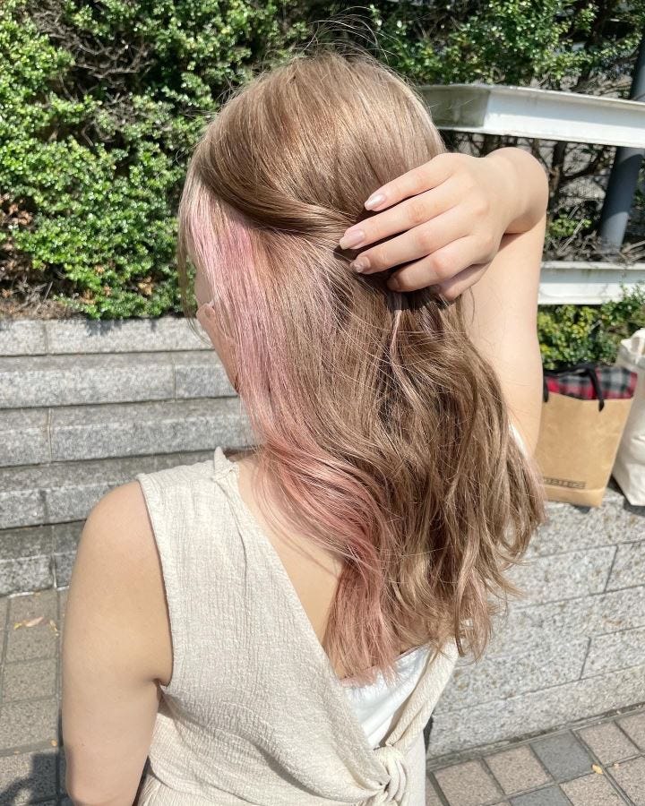 ダブルカラー ピンクミルクティーベージュTikTok