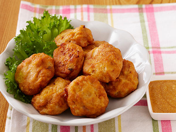 みたらし団子×豚肉で甘じょっぱい肉巻きだんご！晩酌飯レシピ