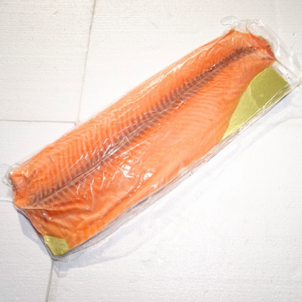 スモークサーモン 5パック 1パック70g入りノルウェー産サーモン使用 サラダ・カルパッチョ・カナッペ・パーティーに 冷凍便F珍味・おつまみ小田原 うまいもの市場