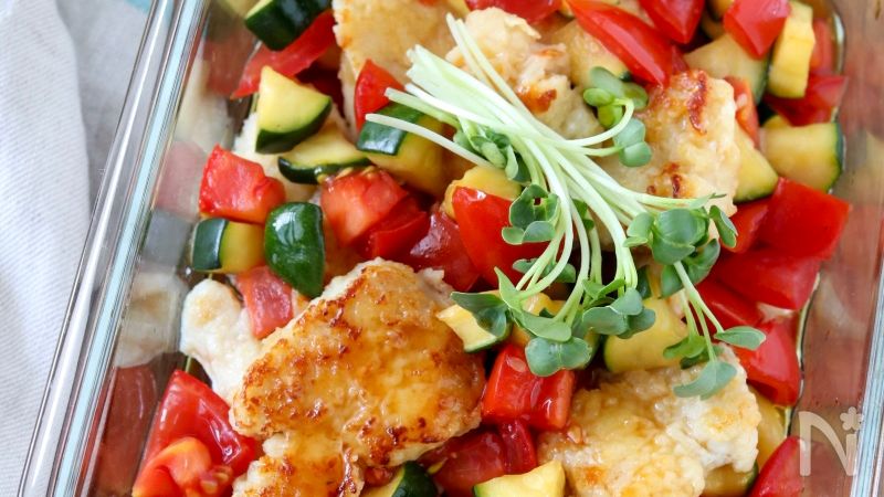 ズッキーニとチキンのトマト煮込み