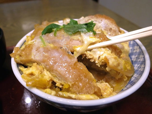 富士そばが「カツカレー」よりも「カツ丼」をオススメする深い理由 東京ソバット団- メシ通ホットペッパーグルメ