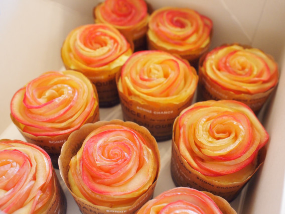 受注生産＊アップルローズショートケーキ5号＊りんご＊バラのブーケモチーフ＊母の日＊バースデーケーキ ケーキ ナチュラル菓子工房citron 通販17637936Creema クリーマ