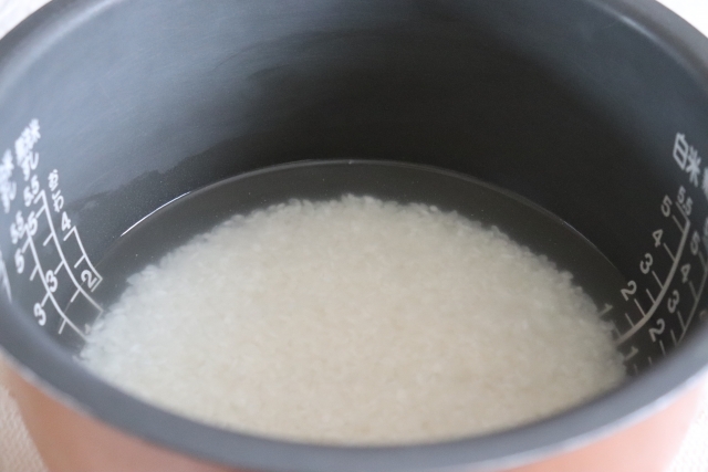 おにぎりを冷凍した時の温め方!500w・600wの時間や飽きないアレンジレシピ栄養士妻のかんたん料理と便利な暮らし