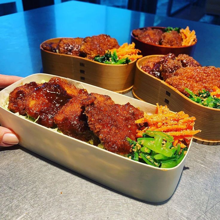 滝沢眞規子 曲げわっぱに鰻がど～ん！「お弁当にこの量の鰻とはっ！」「豪華」 子供ら４人分 芸能 デイリースポーツ online