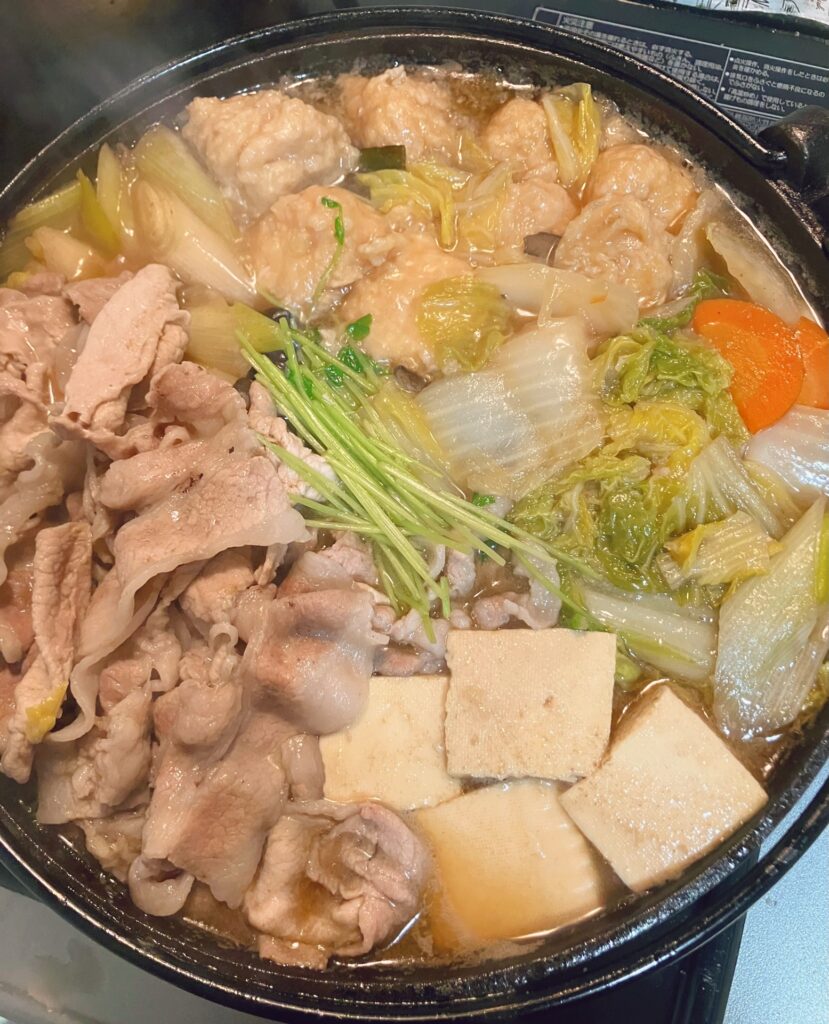 リュウジ『ほうれん草が無限に食えます』 毎晩食べても飽きない 常夜鍋 に挑戦！油揚げで旨味アップ『あたらしい日日』こんな時代のニューノーマルな暮らし方。食と農、生活情報をお届けします