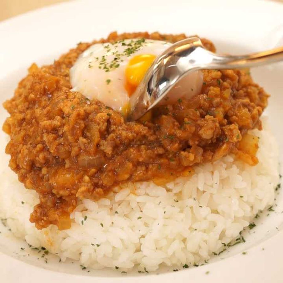 レンジで簡単！ バターキーマカレーラクつく管理栄養士考案の作り置きレシピサイト
