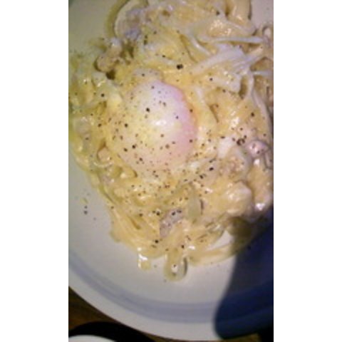 🍁 AUTUMN PASTA FAIR 🍄 つくば東大通り店限定秋のごちそうパスタ、登場。 秋鮭と舞茸きのこのトマトクリームパスタ ¥1,780税込香ばしく焼いた秋鮭と舞茸に、チーズ香る濃厚トマトクリームが絡む 深まる秋にぴったりのごちそうパスタです。 🌰 パンチェッタと