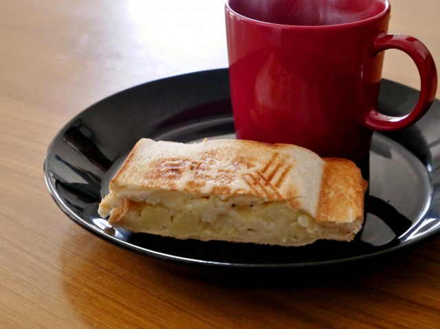 じゃがいもとクリームチーズのアンチョビピザ
