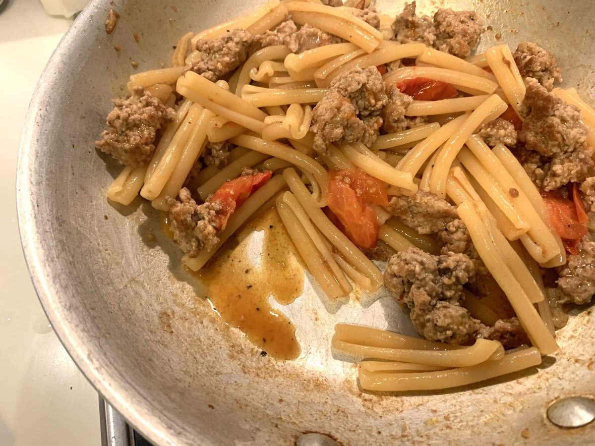 プチ贅沢な本場の味。ペコリーノ・ロマーノのカチョエペペ - macaroni