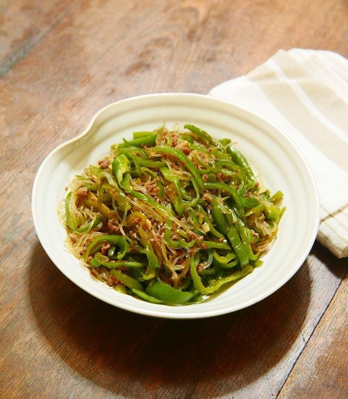 ピーマンとひき肉と春雨の炒め物
