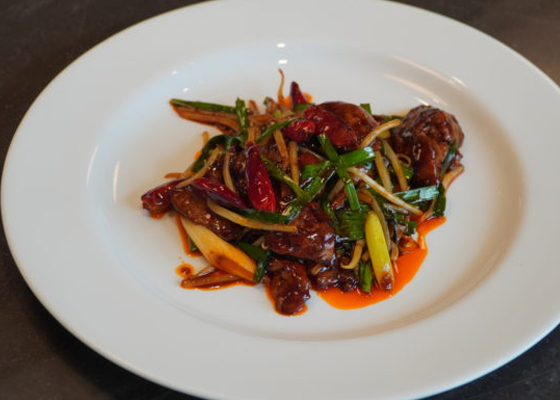 レバー好きが教える、簡単「レバニラ炒め」レシピ。下処理、もやし代用、味付けに注目！三越伊勢丹の食メディアFOODIE フーディー