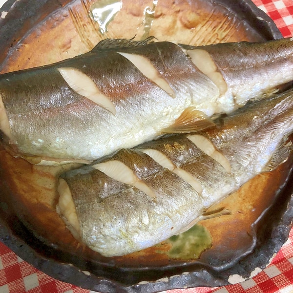 家でニジマスの塩焼きを食す管釣りチャンネル