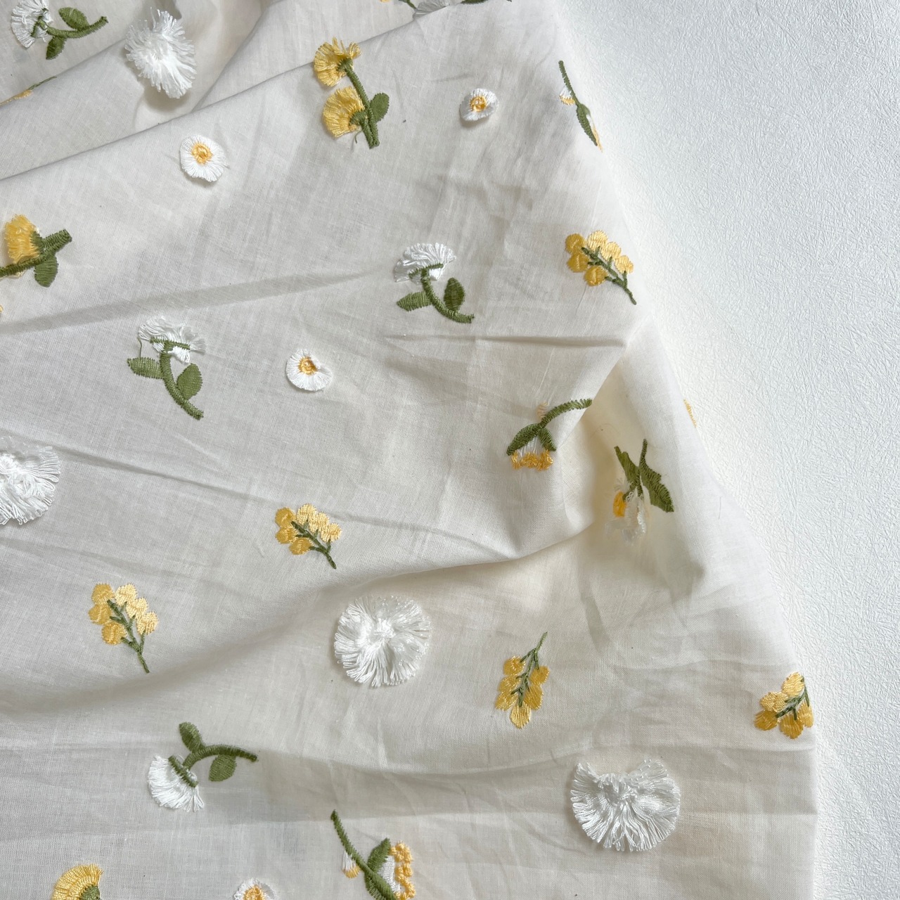 かくれ家❤︎韓国生地とインド刺繍リボン🎀@kakurega_fabric• Instagram photos and videos