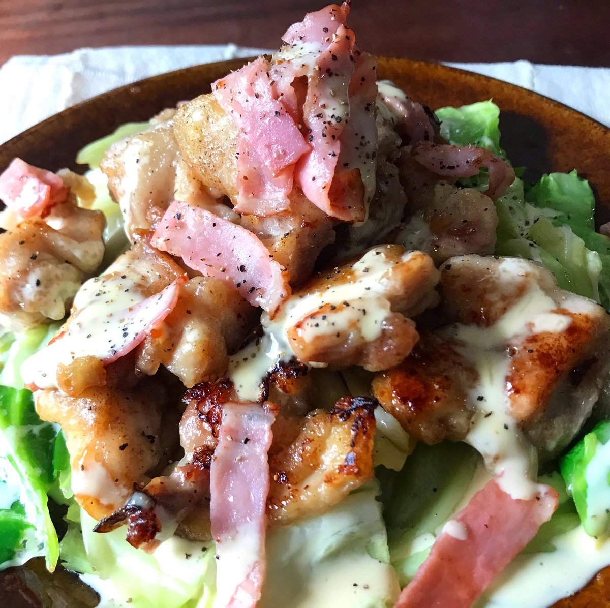 半熟卵のパリパリお好みキャベツサラダおやつカンパニー -^〇^-