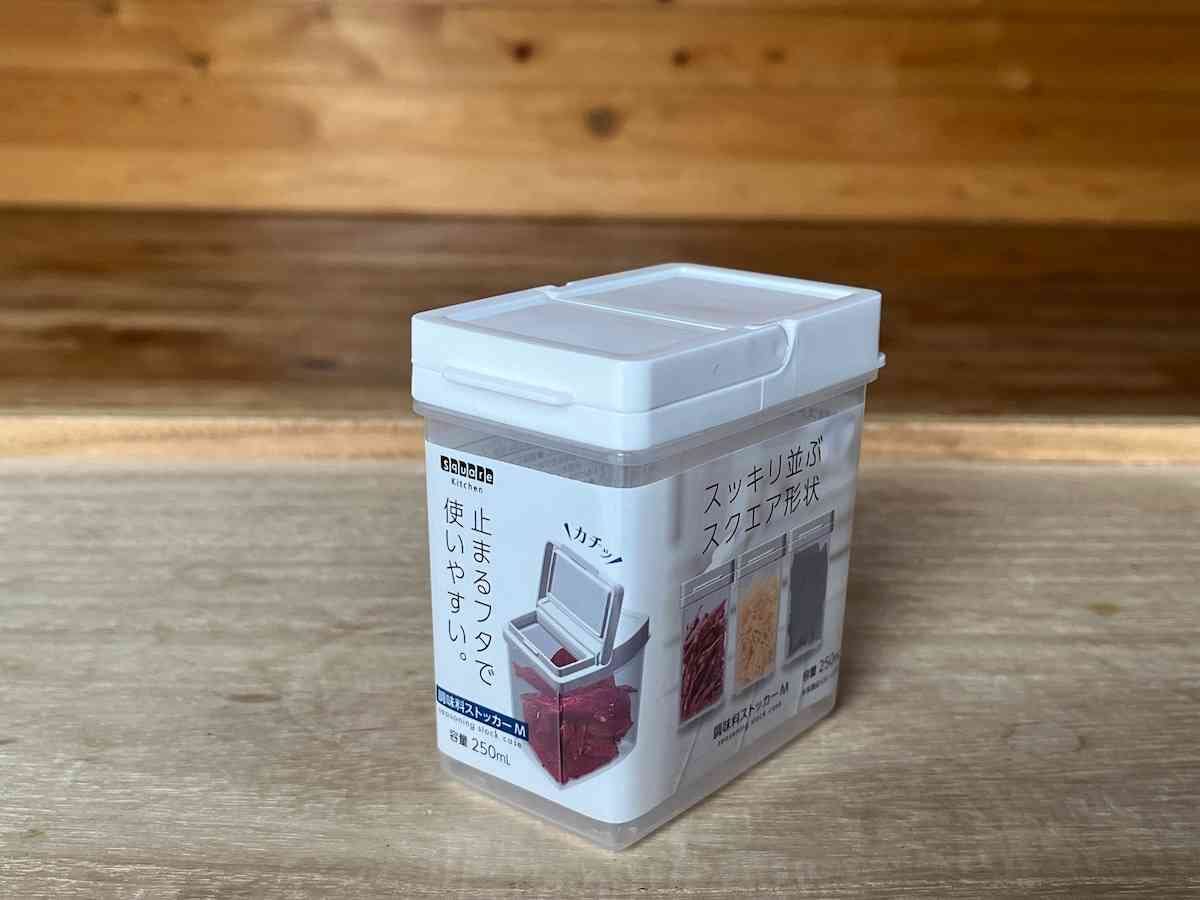 132＊ セリア 塩・砂糖入れにしているケース団地住まい主婦のゆるっと工夫する暮らし