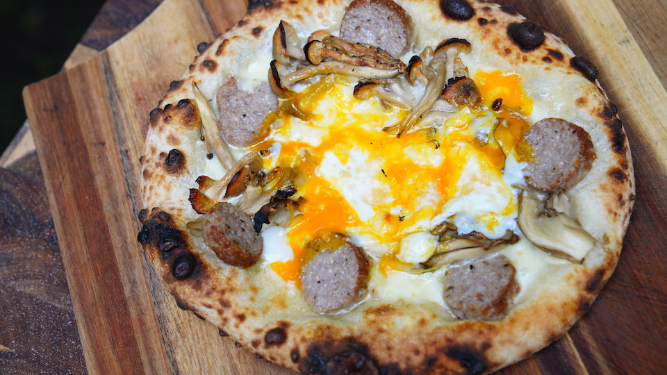 生地から手作り 八丁味噌のきのこピザ