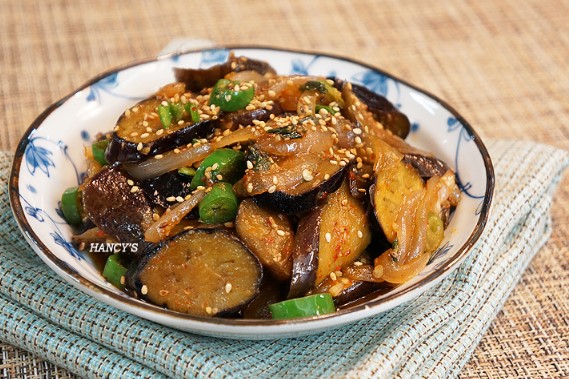 Amazon.co.jp: 반찬・バンチャン～ごはんと食べる韓国作りおきおかず～ eBook : レシピ・ラボ, ベ・ジヘ: Kindleストア