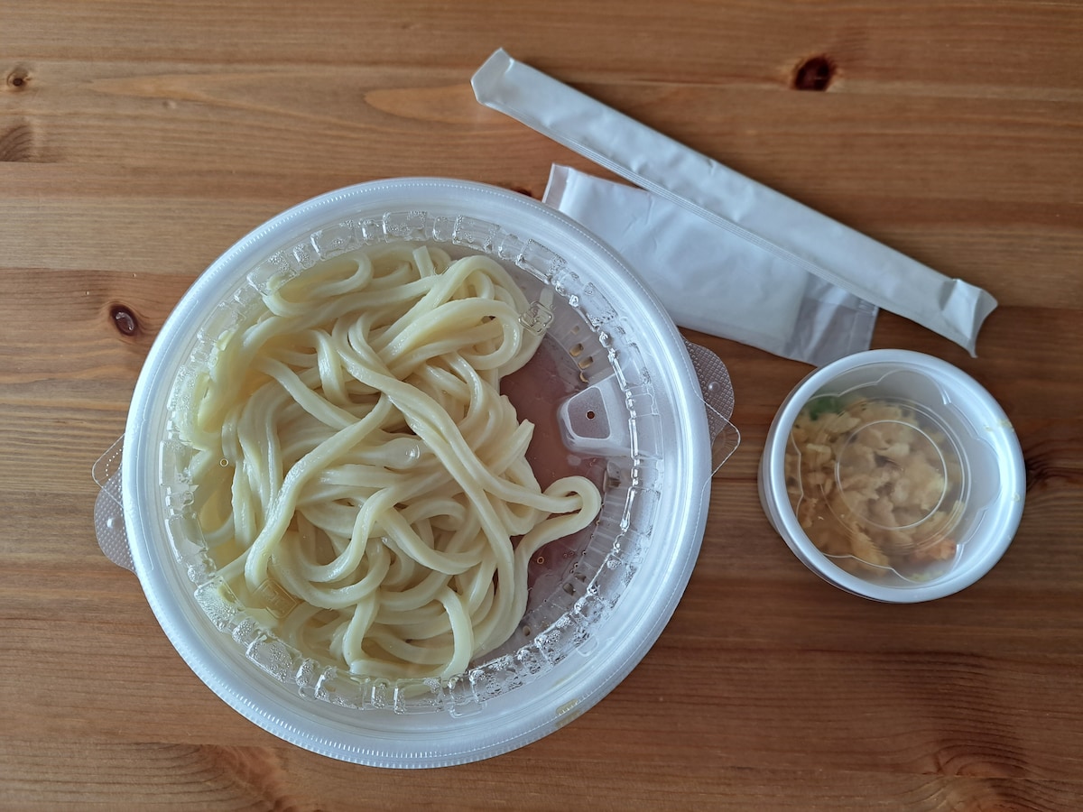 丸亀製麺のテイクアウトが実に便利！ モチモチ食感キープの美味しさに感動したけど、惜しい点もありましたPouch ポーチ