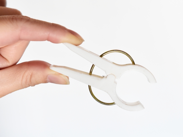 洗濯ばさみ遊びいろいろ！子どもがアッと驚く保育でも使えるネタがたくさんオウチーク