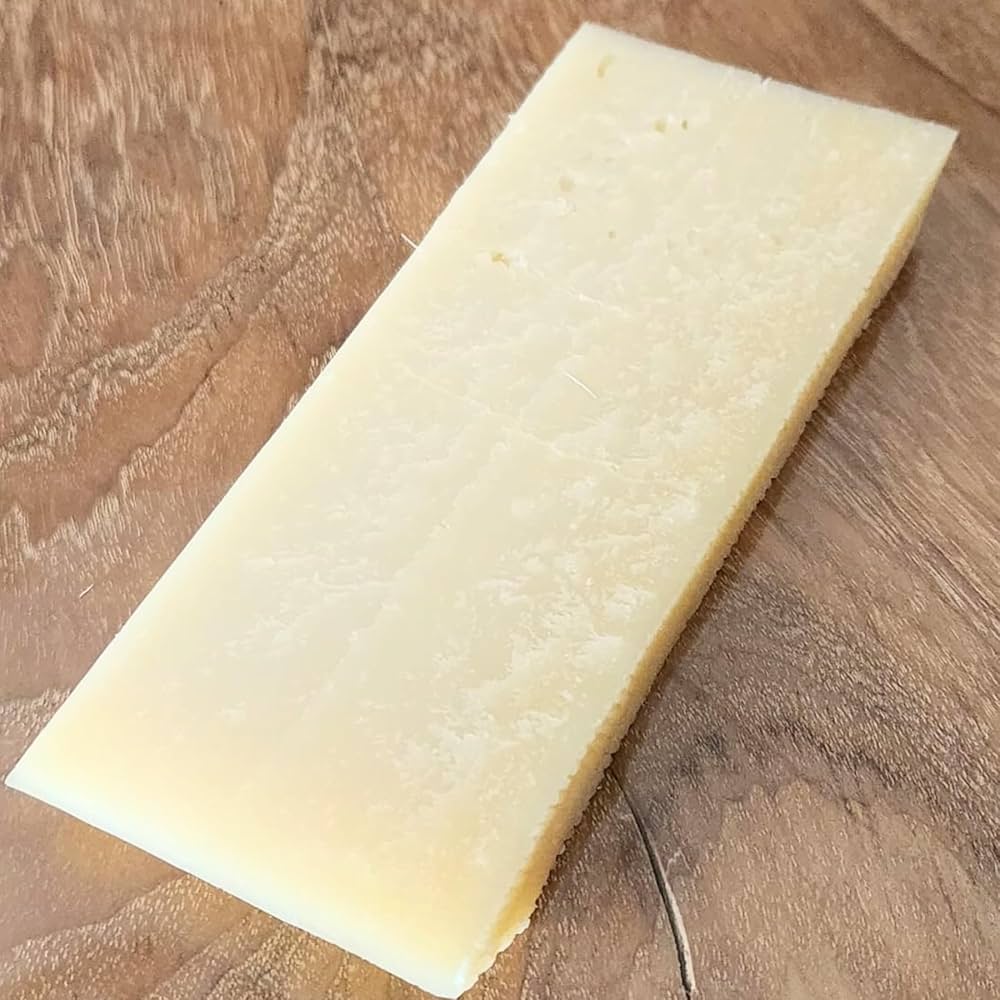 ペコリーノ・ロマーノ DOP 無添加 グラスフェッド 羊乳 薄切りシェーブチーズ濃厚旨味・サラダ用・粉チーズ代替Shaved P150g グラナパダーノ DOP 18ヶ月熟成 薄切りシェーブグラスフェッド チーズ粉チーズ代替・トッピング・時短料理に最適ShavedGrana