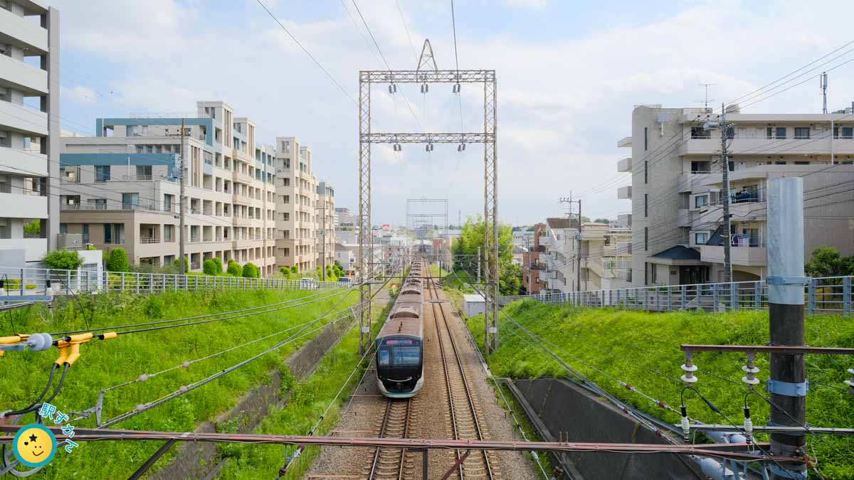 田園都市線溝の口駅またはJR南武線武蔵溝ノ口駅からザーラカンパニーまでの詳細地図 (溝の口  ザーラ音楽教室(ピアノ,フルート,バイオリン,ビオラ,チェロ,アルパ,声楽,尺八,篠笛,ソルフェージュ,サックス,ホルン,トランペット,コントラバス,オーボエ,クラリネット,トロン