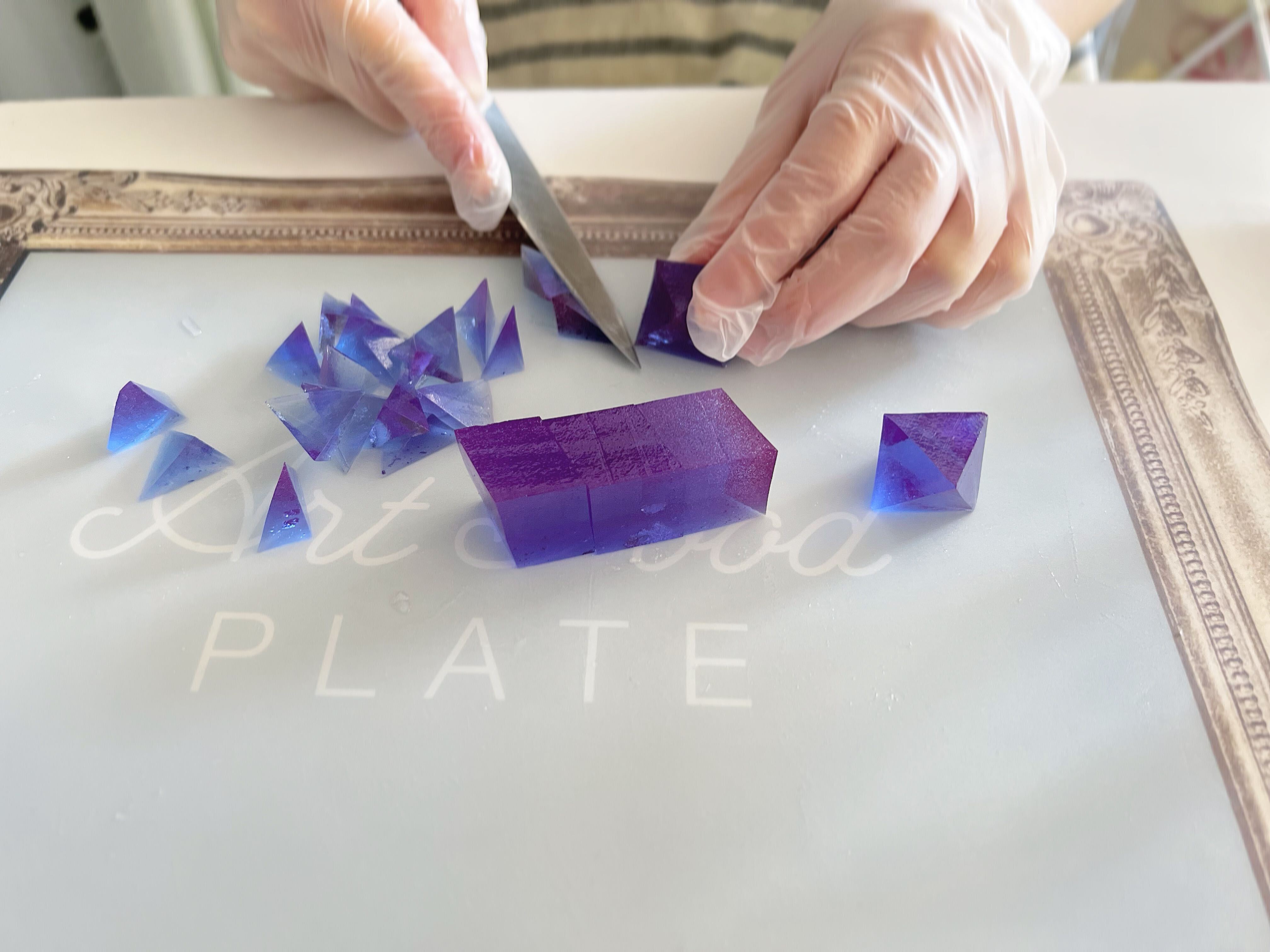 魔法の琥珀糖」紅茶フレーバーが冬期限定登場、アールグレイティーを贅沢に使用した宝石のような和菓子ことりっぷ