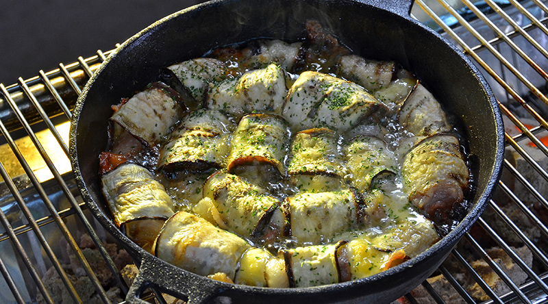 とろ～と焼ける「なすのホイル焼き」なすに具を挟んだらホイルに包んで焼くだけ！ - YouTube