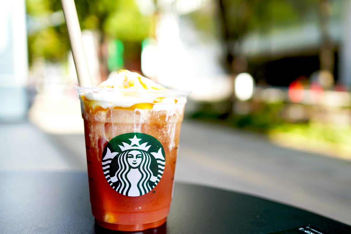 今年もArtful Autumn @ Starbucks®がスタート!“カラフル”な秋を味わう・感じる・楽しむ“グリーン”と“ピンク”の新作ビバレッジ『グリーンアップル ジェリー フラペチーノ®』、『ベイクド アップル ピンク フラペチーノ®』発売フードスペシャリストとコラボレーションした