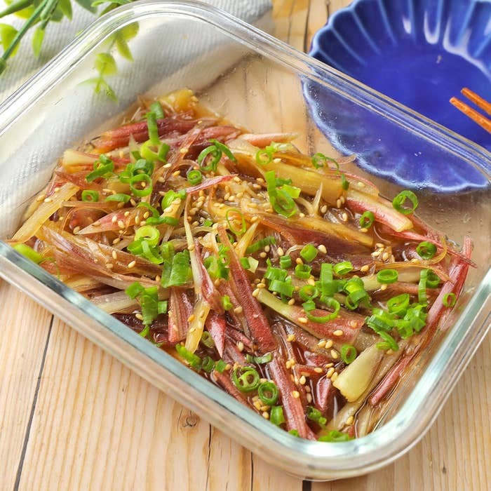 みょうがの食べ過ぎは体に良くない?「バカになる」といわれるワケも解説 - macaroni