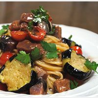 長谷川あかりのわいん泥棒 赤ワインとかつおのたたきとトマトの梅バターパスタエノテカ - ワインの読み物