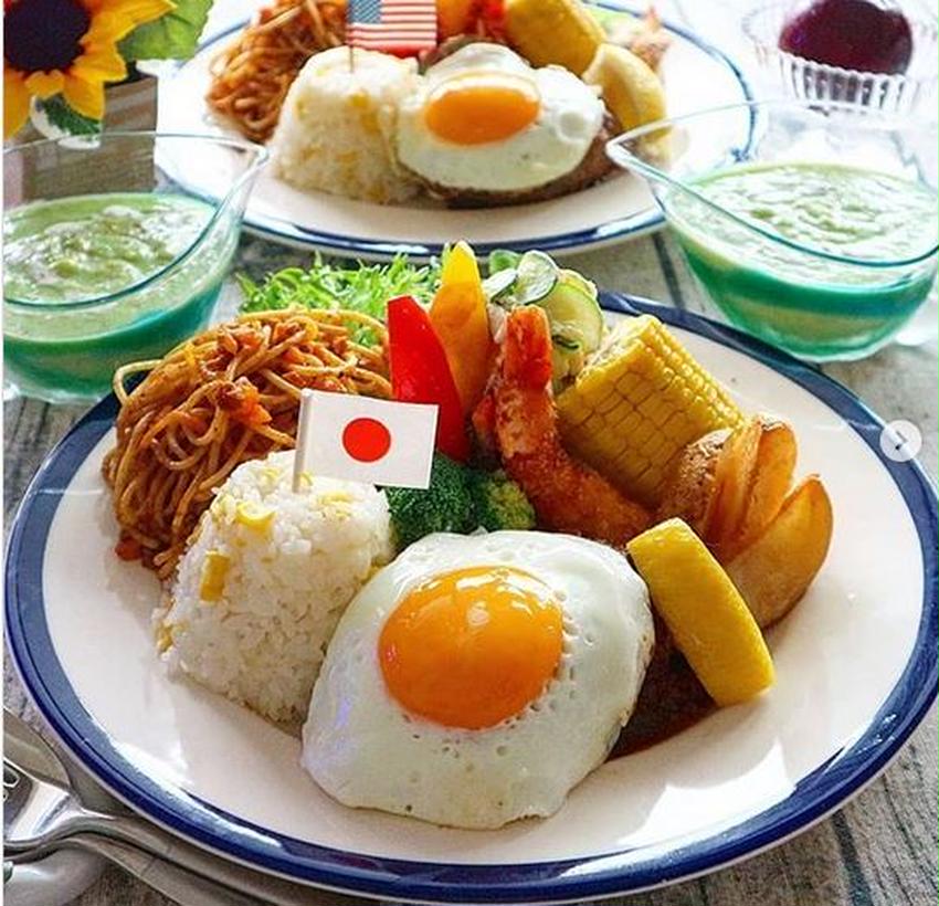 メニューめっちゃあるー😊のそこまろろnosokomalolo大人のお子様ランチ B手作りハンバーグ和風おろしソース美味しかった😋 石垣島石垣島ランチ石垣島グルメishigakiisland八重山沖縄okinawa昼ごはんランチlunch沖縄そば八重山そば