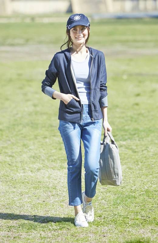 BBQコーデ20選!バーベキュー におすすめの服装を解説!ぽっちゃりさん向けのコツもプラスサイズ 大きいサイズ の女性のためのライフスタイルマガジンcolorear コロレア