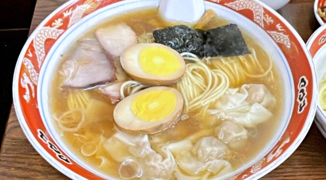 かおたん・らーめん エントツ屋 南青山店 地図 写真 外苑前・青山一丁目 ラーメン- 楽天ぐるなび