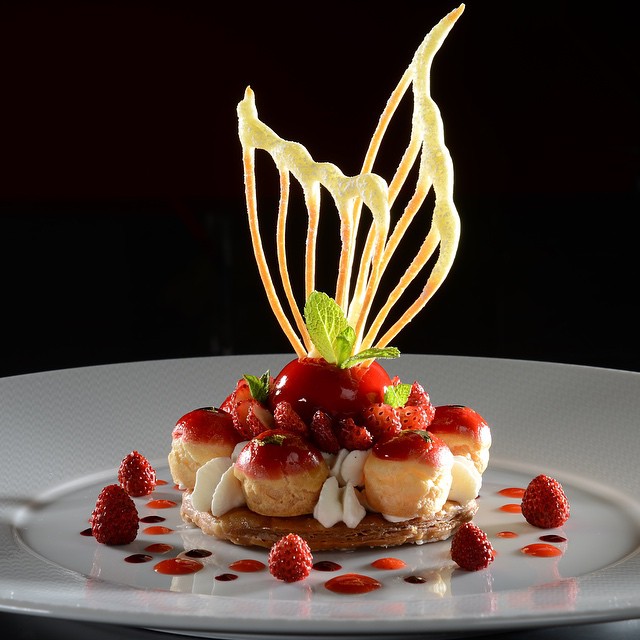 Komachigram Vol.5 皿盛りの美しいデザート“アシェット・デセール”の専門店「dessert salon ete デセールサロンエテ 」 &Komachi