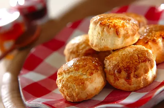 ざくっとやもっちり食感に変化する！≪強力粉≫を使ったおすすめ「手作りお菓子レシピ」キナリノ