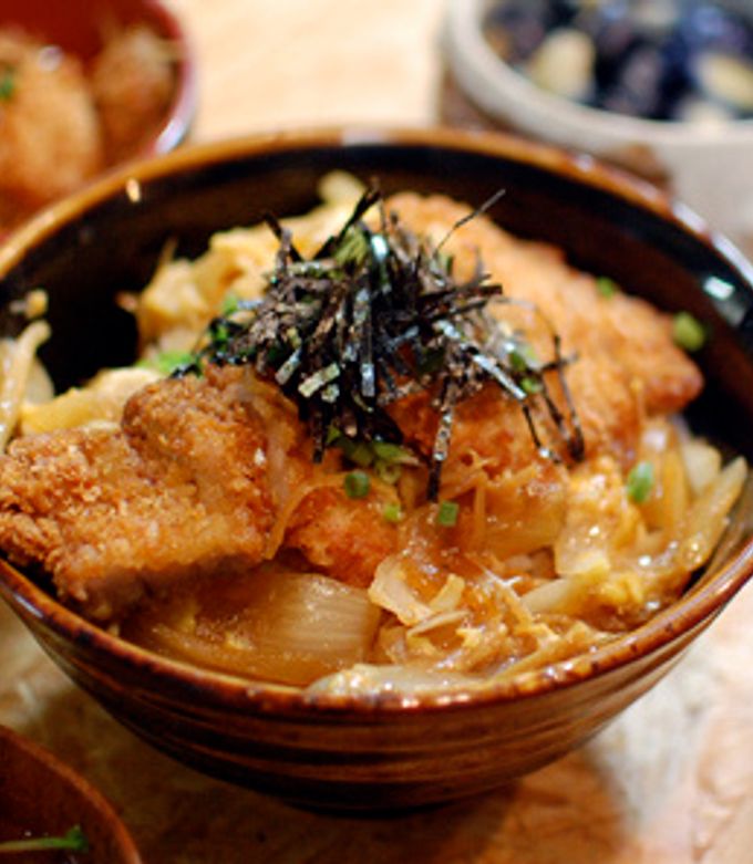 専門店の美味しいカツ丼のおすすめ通販5選!電子レンジ調理・冷凍配送Foodie-Qグルメのとりこ