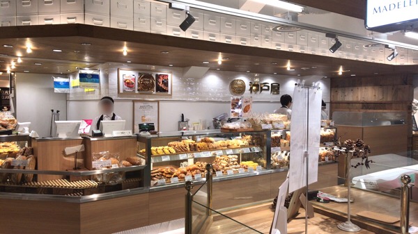 新宿ルミネ1地下2階にオープンしたルミチカフードデポ 営業時間ごとに全店まとめてみました – 東京サンドイッチ部東京都内のパンとスイーツ情報